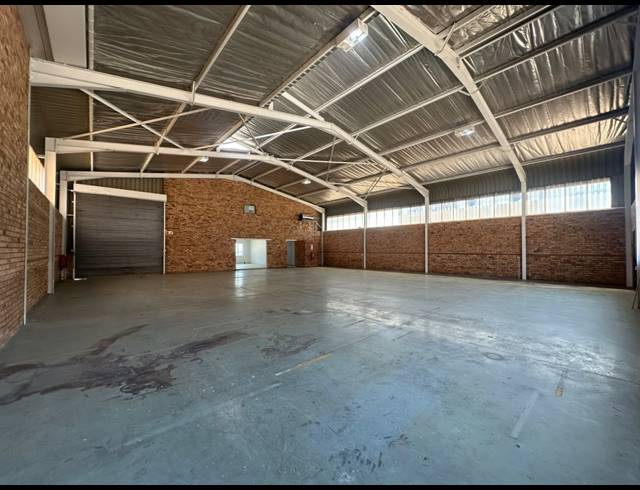 450M² WAREHOUSE TO LET IN HALFWAY HOUSE